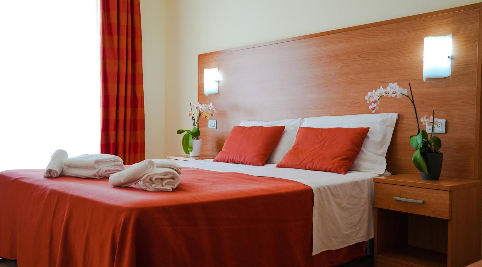 Casa Del Mar Aparthotel Roseto Degli Abruzzi Buitenkant foto