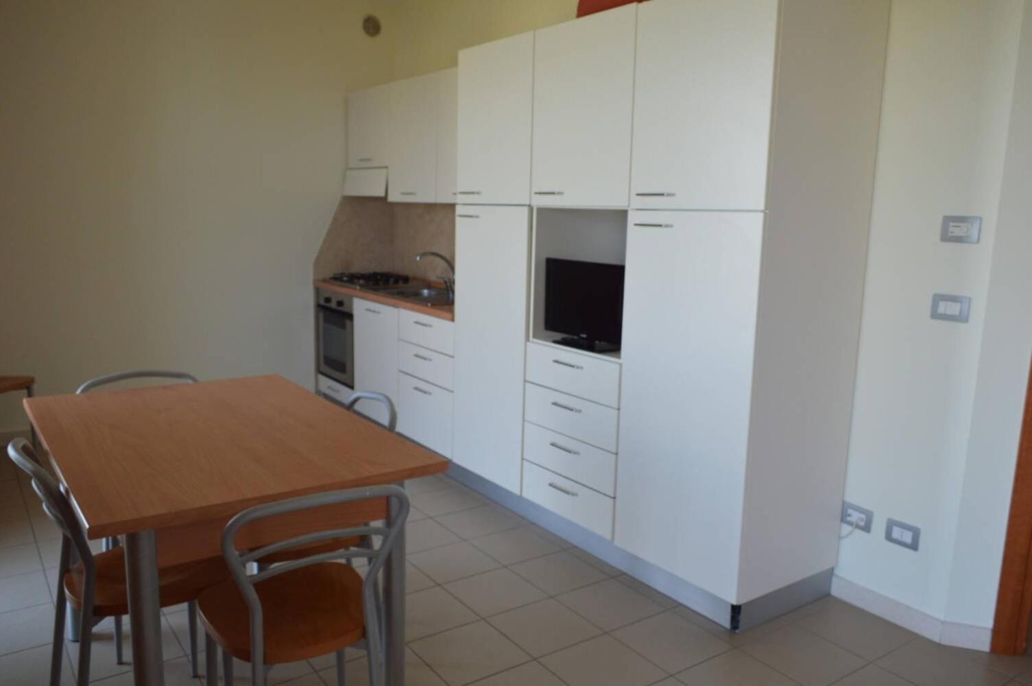 Casa Del Mar Aparthotel Roseto Degli Abruzzi Buitenkant foto