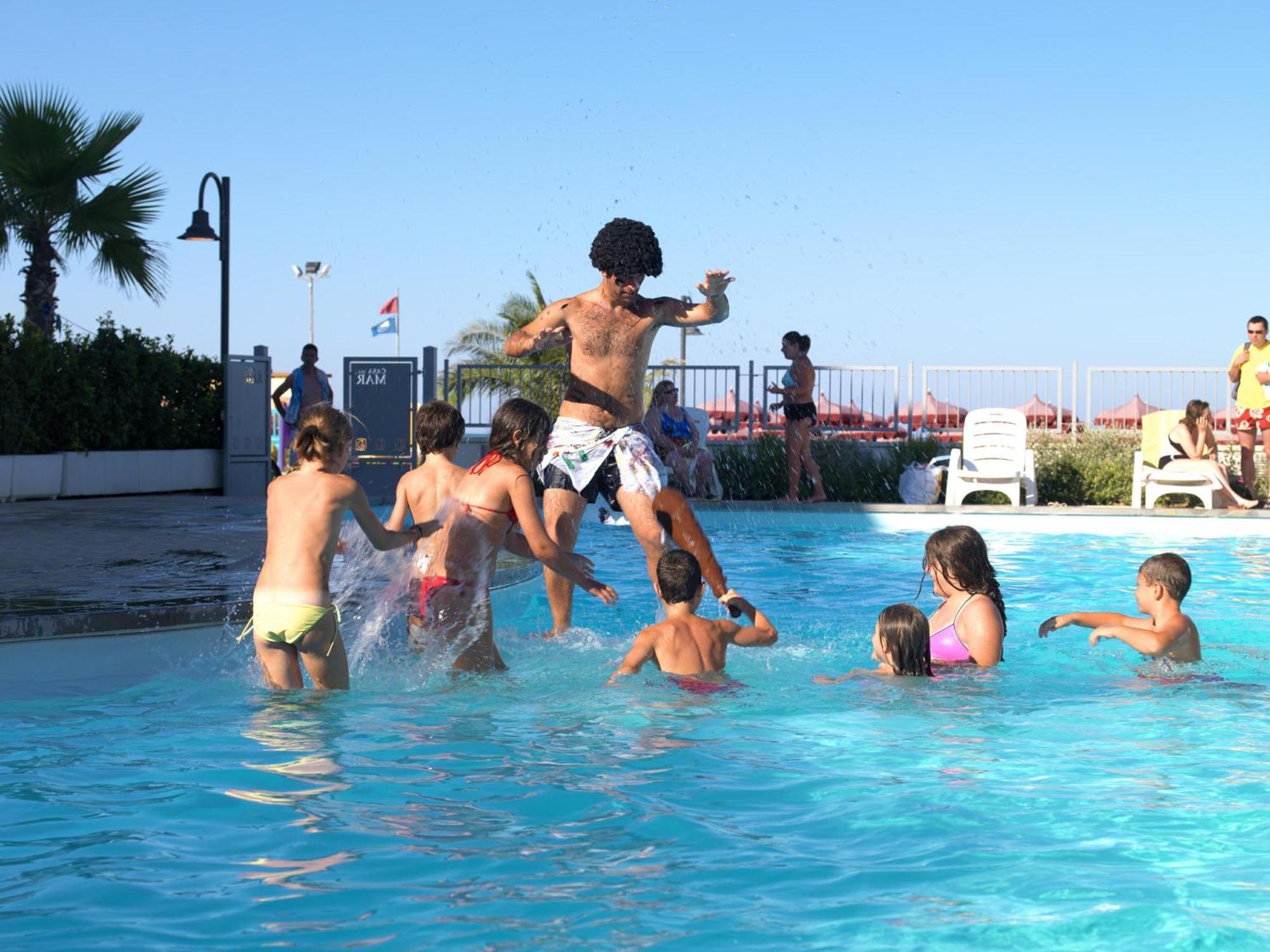 Casa Del Mar Aparthotel Roseto Degli Abruzzi Buitenkant foto