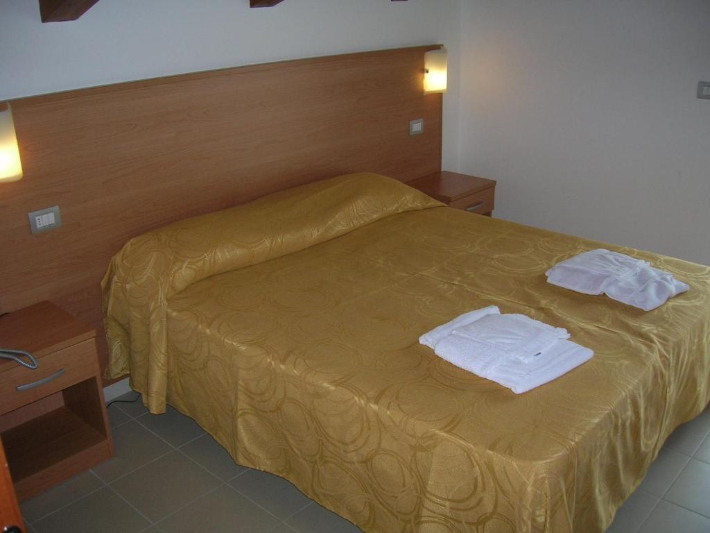 Casa Del Mar Aparthotel Roseto Degli Abruzzi Buitenkant foto